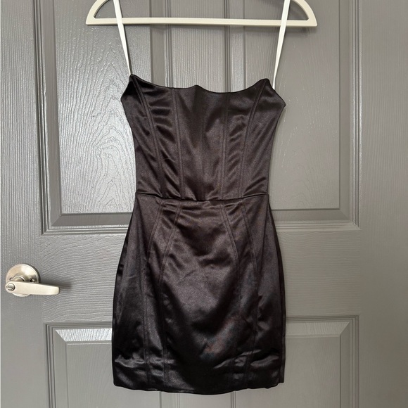 NWOT Superdown Zoe Strapless Mini Dress - Picture 4 of 11